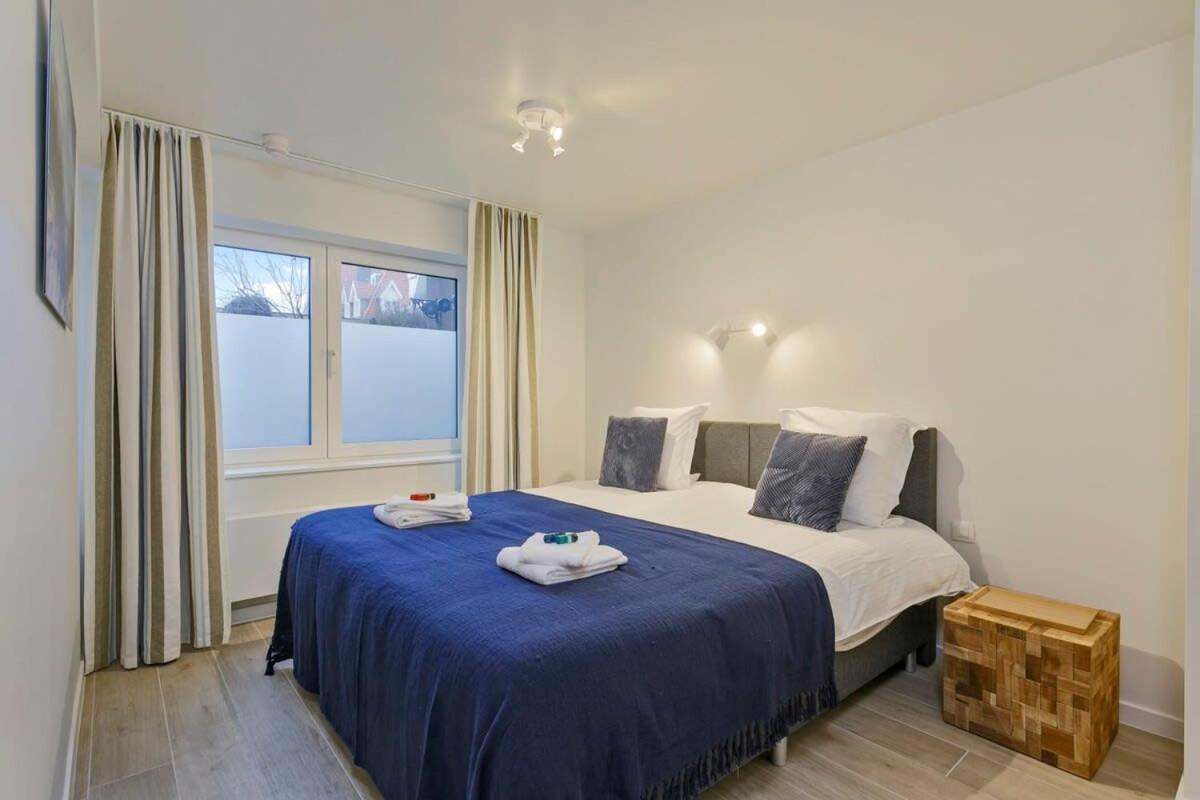 Huswell - Stunning Apartment At The Beachfront Of De Haan Exterior photo