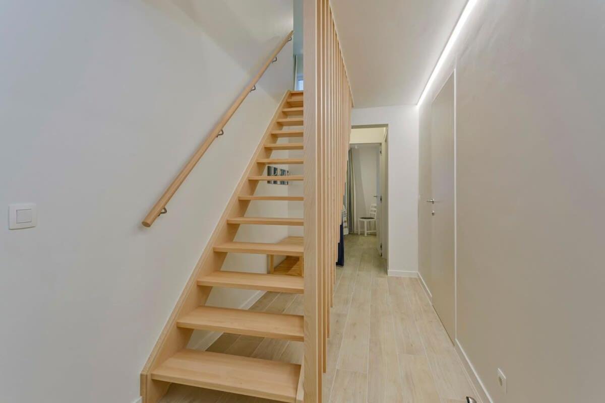 Huswell - Stunning Apartment At The Beachfront Of De Haan Exterior photo